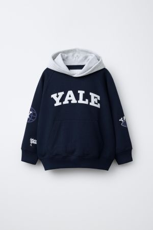 YALE UNIVERSITY™ HOODIE