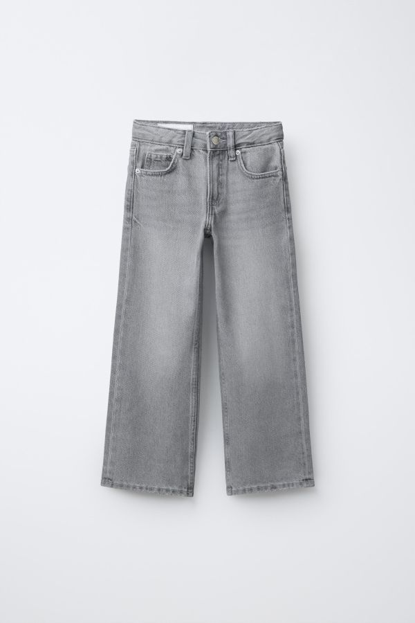 WIDE LEG JEANS WITH ANIMAL PRINT STAR PATCHES