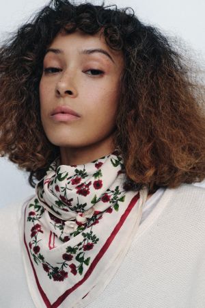 100% VISCOSE FLORAL PRINT SCARF