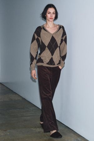 100% WOOL DIAMOND JUMPER