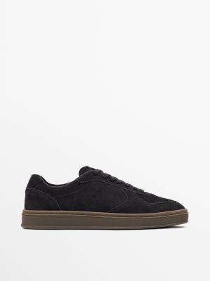 Nubuck trainers with contrast sole