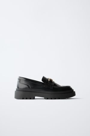 LOAFERS WITH BUCKLE DETAIL