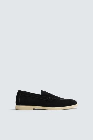 CASUAL LEATHER LOAFERS