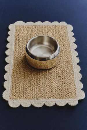 WAVY JUTE PET AREA RUG
